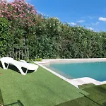 Villa 11 Postes