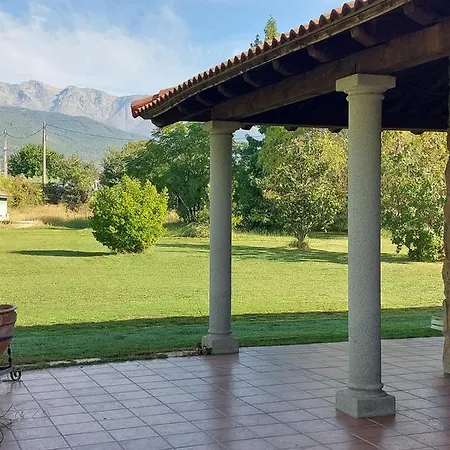 11 Postes Villa